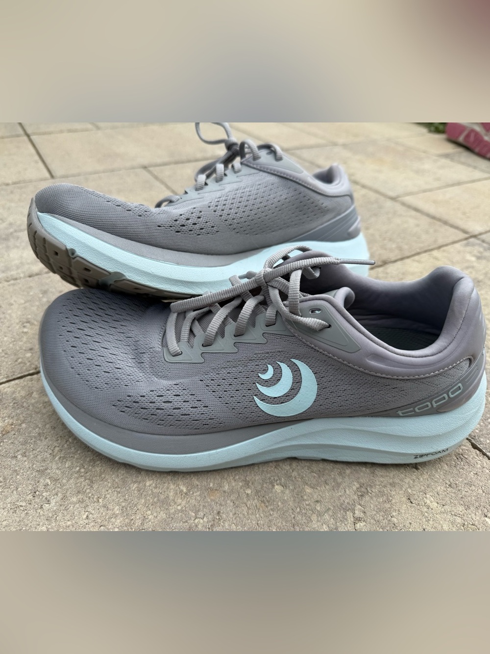 Topo Women's Phantom 3 Gray & Light Blue Athletic Running Shoes- SZ 11
